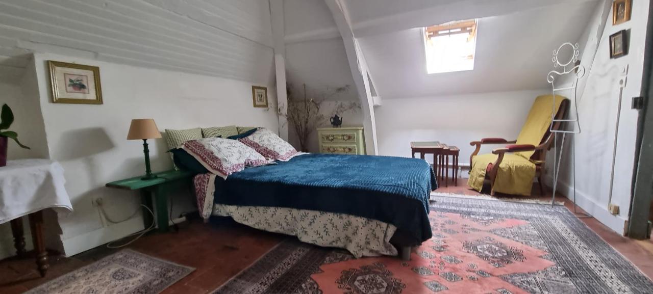 Chambre D'Hotes Les Jardins De Marie, Sci Charles III Bernay  Esterno foto